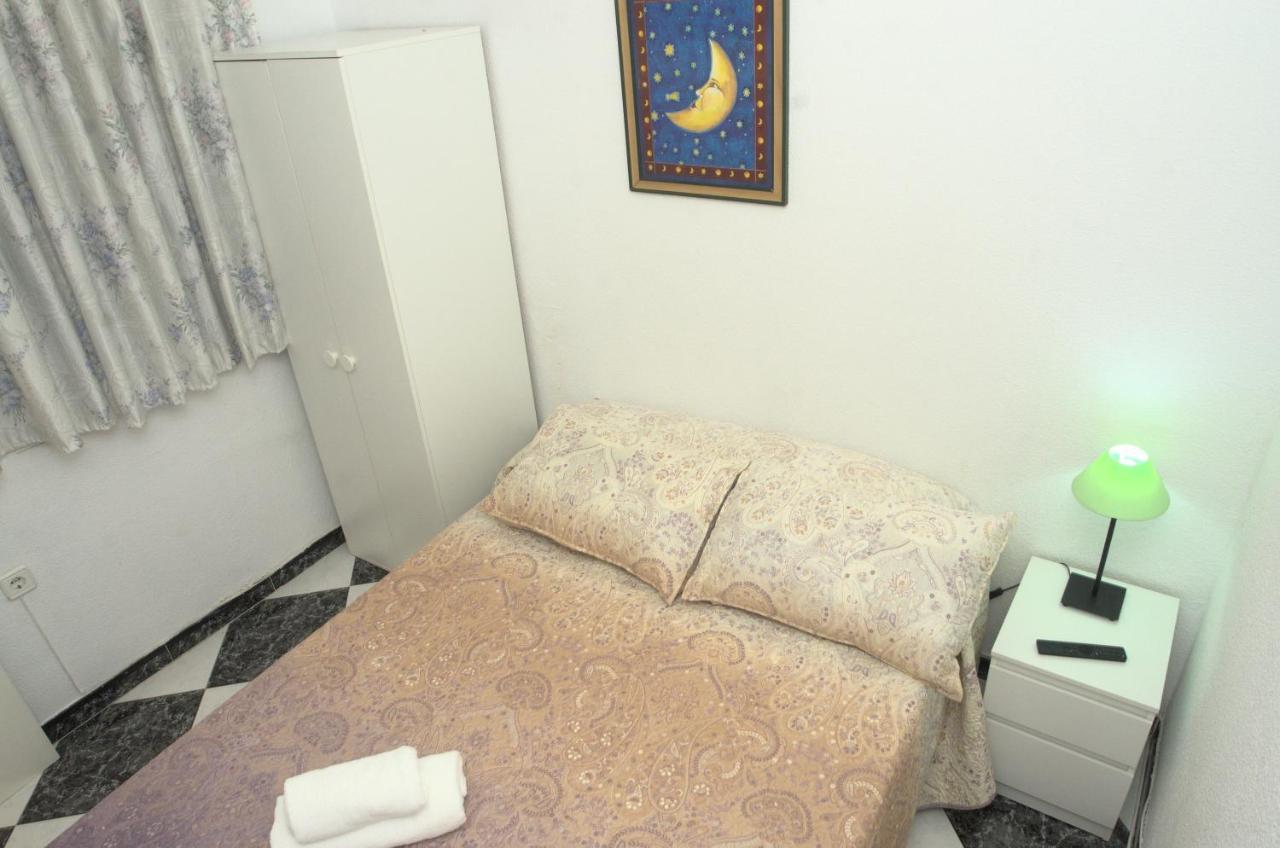 Habitacion En El Corazon Del Centro De Málaga Buitenkant foto