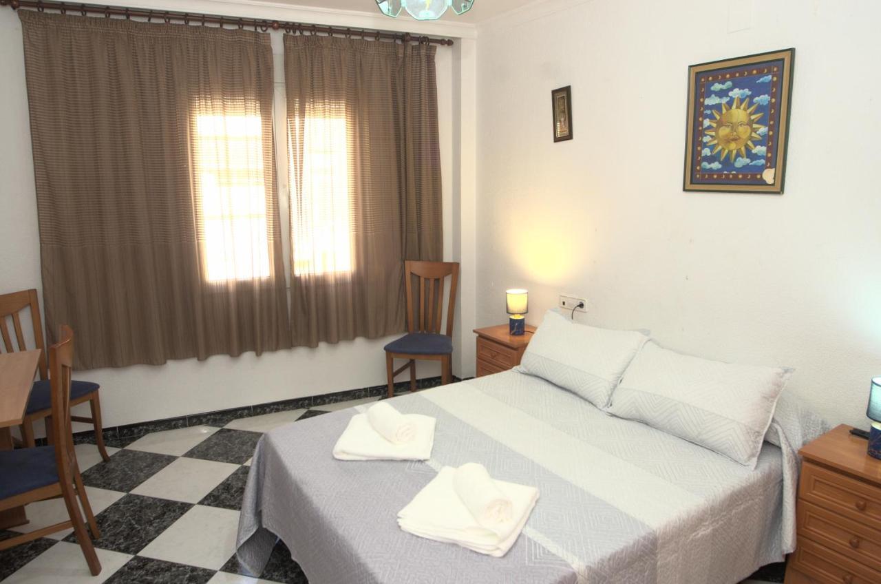 Habitacion En El Corazon Del Centro De Málaga Buitenkant foto
